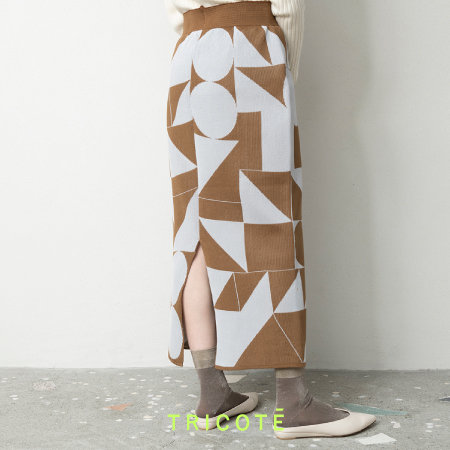 【軽量速乾】サスティナブルなニットスカート4選