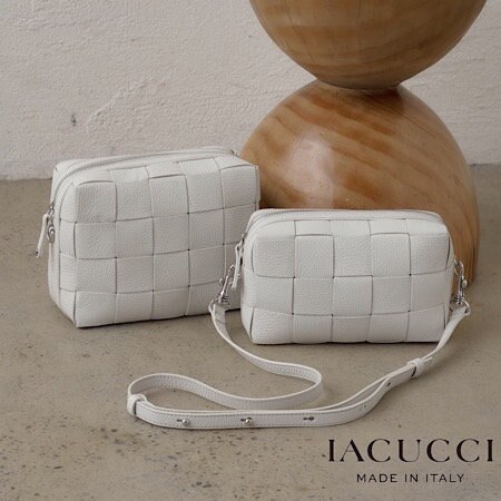 《 PICK UP 》黒のように使いやすい”白の小物”