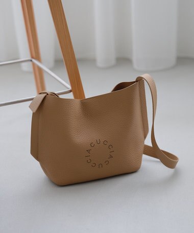 IACUCCI ルオータ ミディアムショルダー ALCE