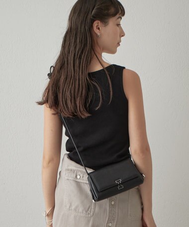 IACUCCI アバ ウォレットショルダー CERVO