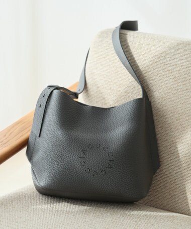 IACUCCI ルオータ ミディアムショルダー ALCE