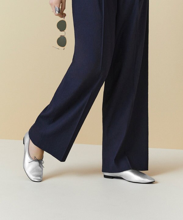 春コーデの先取りは足元から シルバーバレリーナ Onward Crosset ファッション通販サイト オンワード クローゼット