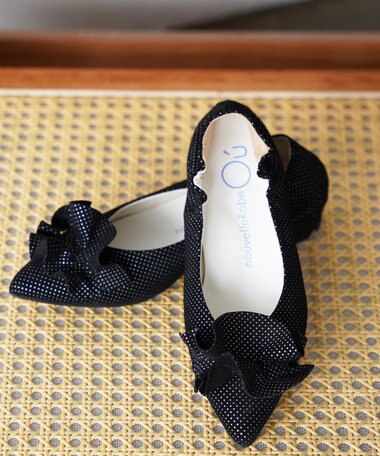 nouvelleRobe Oū Ruffles ポインテッドトゥ パンプス　ブラック