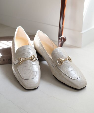 Pointer ビット付きローファー ベージュクロコ