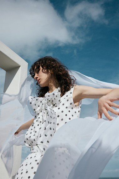 GRACE CONTINENTAL シアードットプリントブラウス