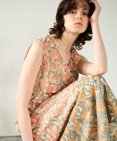 GRACE CONTINENTAL サラサオーナメントドレス