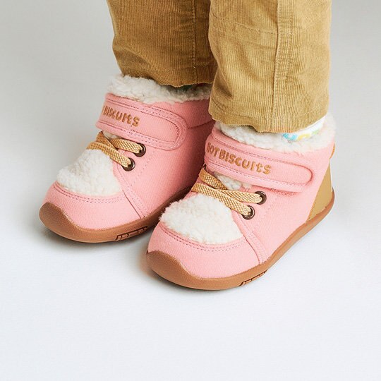 おしゃれと防寒は足元から♪あったかシューズ