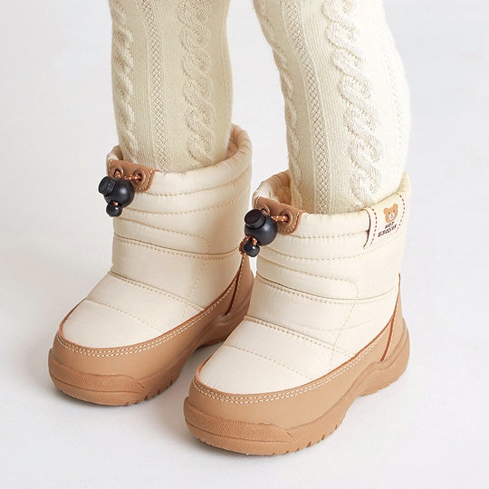 冬のおでかけはあったかシューズ☆