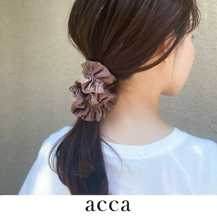 acca】シュシュでつくる、夏のシンプルなヘアスタイル♪ | ONWARD
