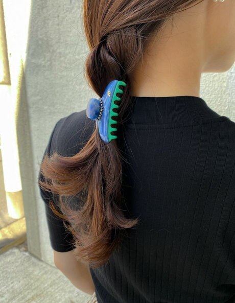 主役級の存在感】ずっと眺めていたくなるヘアクリップ | acca(アッカ