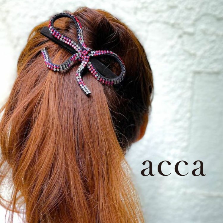 【上品にボリュームを抑える】梅雨におすすめのバレッタ | acca(アッカ)