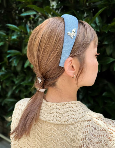 髪の長さに関係なくチャレンジできる夏カチューシャ | acca(アッカ