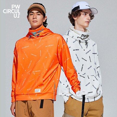 人気のネックウォーマー付きフーディがこの秋おススメ！