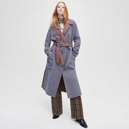 新作アウターで存在感のある着こなしに