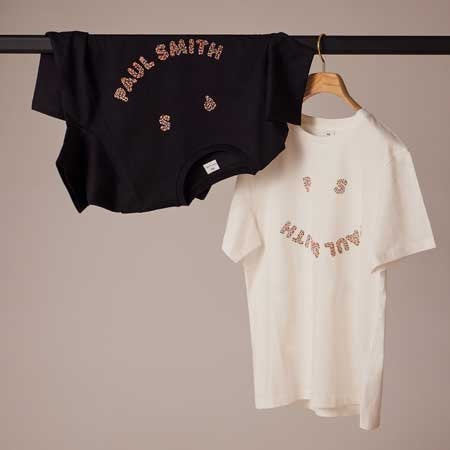 一枚でもインナーでも活躍するプリントTシャツ