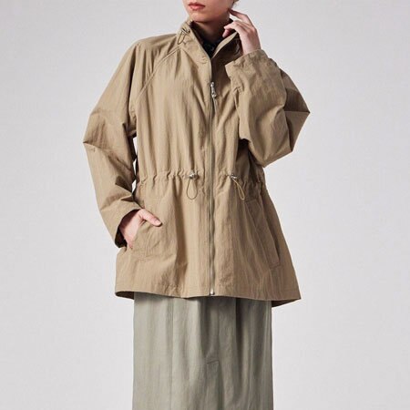 お気に入りの傘やブルゾンで、雨の日も気分は晴れやかに