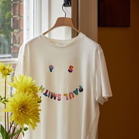 気分が弾む、夏のプリントTシャツ