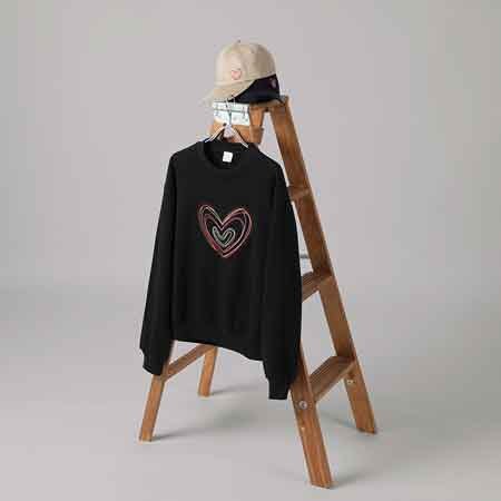 オンラインショップ限定、新作ウィメンズアイテムが到着