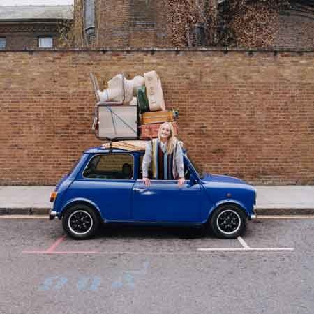 重ねるだけで旬顔に。秋のニットアイテム