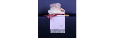 【秋冬】現行モデル ポールスミス ダウンマフラー 中綿入り ロゴ ペイズリー柄 秋冬】現行モデル ポールスミス ダウンマフラー 中綿入り ロゴ