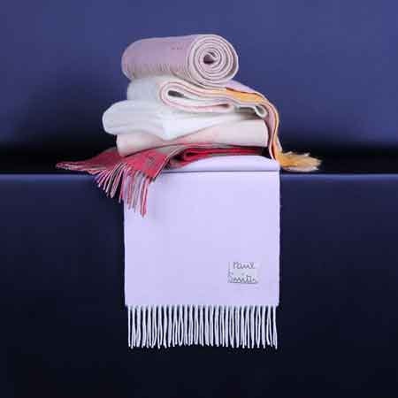 冬の装いに華やぎを添える、ポール・スミスのウィメンズ新作マフラー