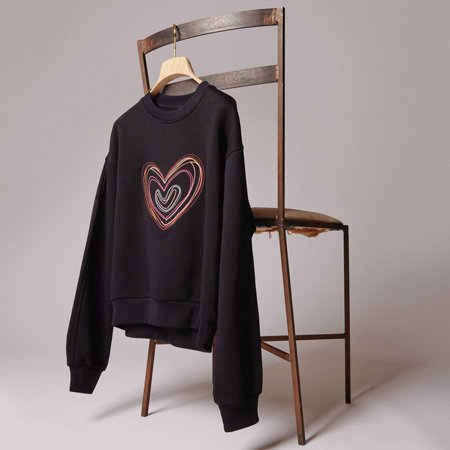 冬のコーディネイトに華やかなアクセントを