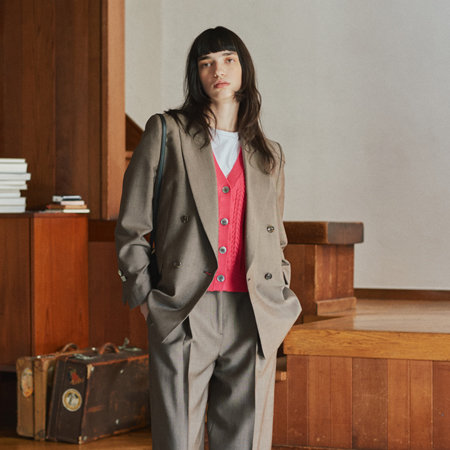 上品に纏う、春の通勤スタイル