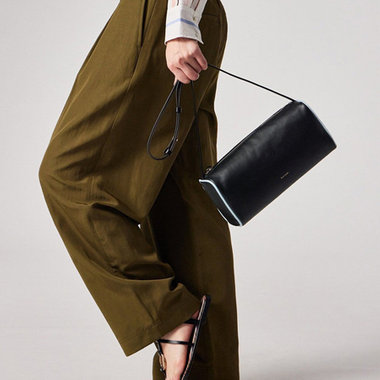 新作バッグで更新する、初夏のスタイル