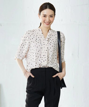 ICB 【WEB限定カラーあり・洗える】Back Satin Amunzen キーネックブラウス