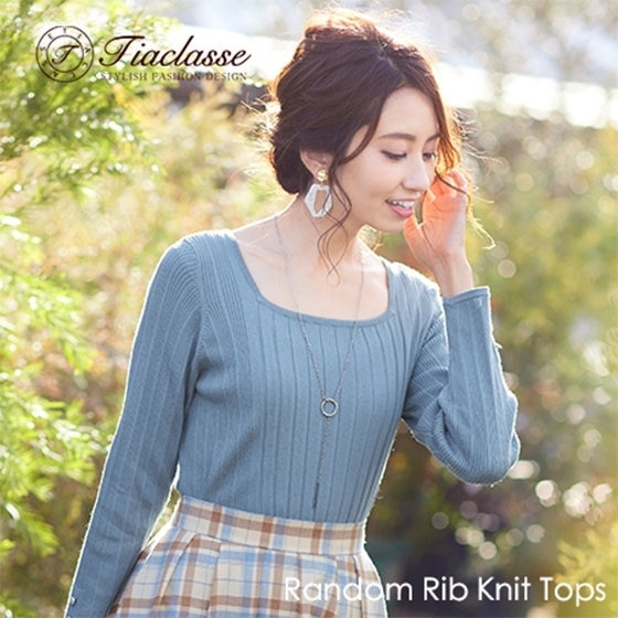 着やせ効果も叶うランダムニットトップス