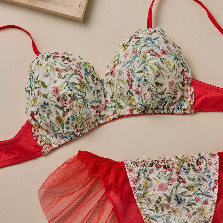 新登場★MADE WITH LIBERTY FABRIC 【綿混】三角レース