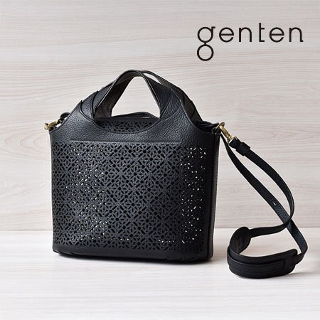 細やかなカットワークが生み出す 光と影の小さなアート