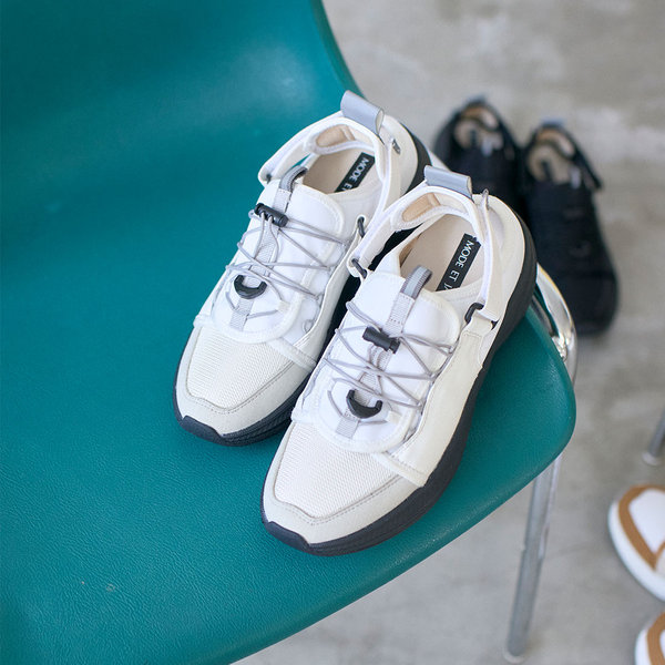 ２WAY】コードストッパースニーカー