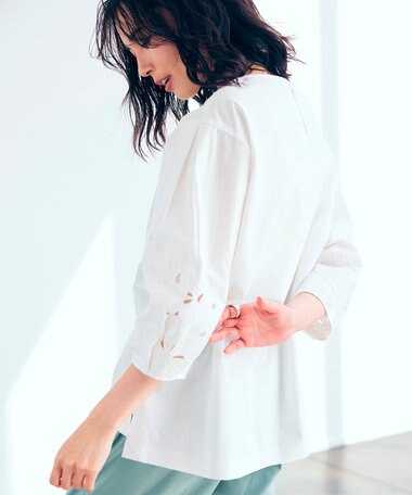 自由区 【洗える】エンブロイダリー プルオーバーブラウス