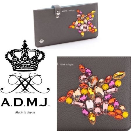 秋の夜空の様に星が輝くスリムウォレット