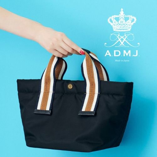 悪天候にもぴったりなトートバッグです