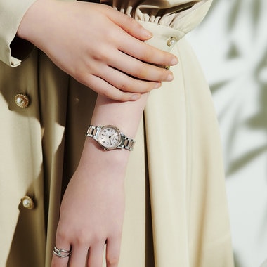 CITIZEN 【xC】北川景子 広告着用モデル エコ・ドライブ電波時計 サクラピンク 軽量