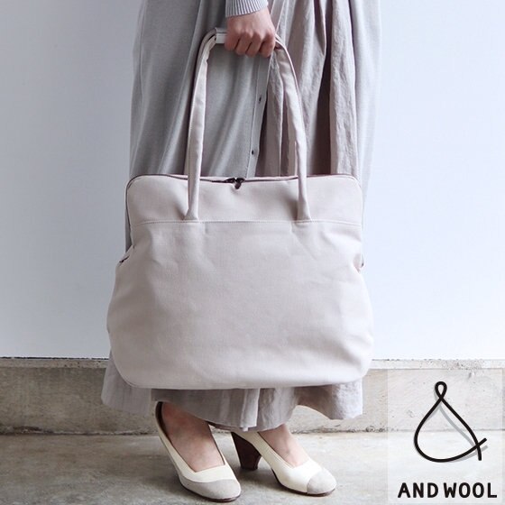 フォルムにこだわった『帆布ショルダーバッグ』