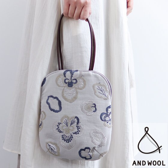 花刺繍のハンドバッグのご紹介