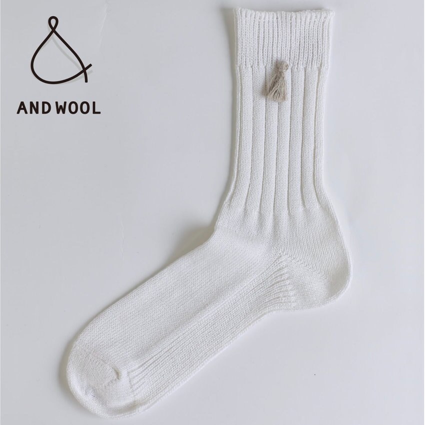 【美濃和紙の糸で作った吸放湿性に優れた靴下】ファクトリーブランドとのコラボレーション商品です