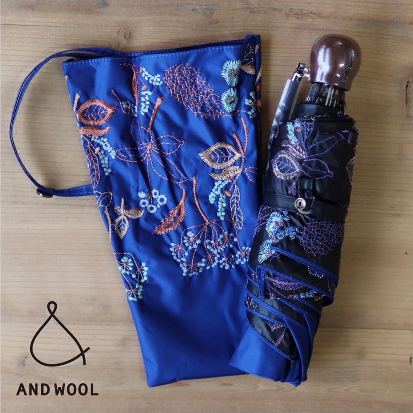 【在庫残りわずか!!】強い日差しから肌を守る「1級遮光生地使用 晴雨兼用日傘 窓辺の花刺繍」※ブルー以外は完売