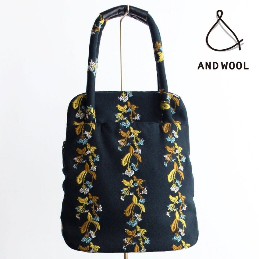 【数量限定で再入荷しました!!】人気のテキスタイル「撫菜刺繍のショルダーバッグ」※ダークグリーンのみ