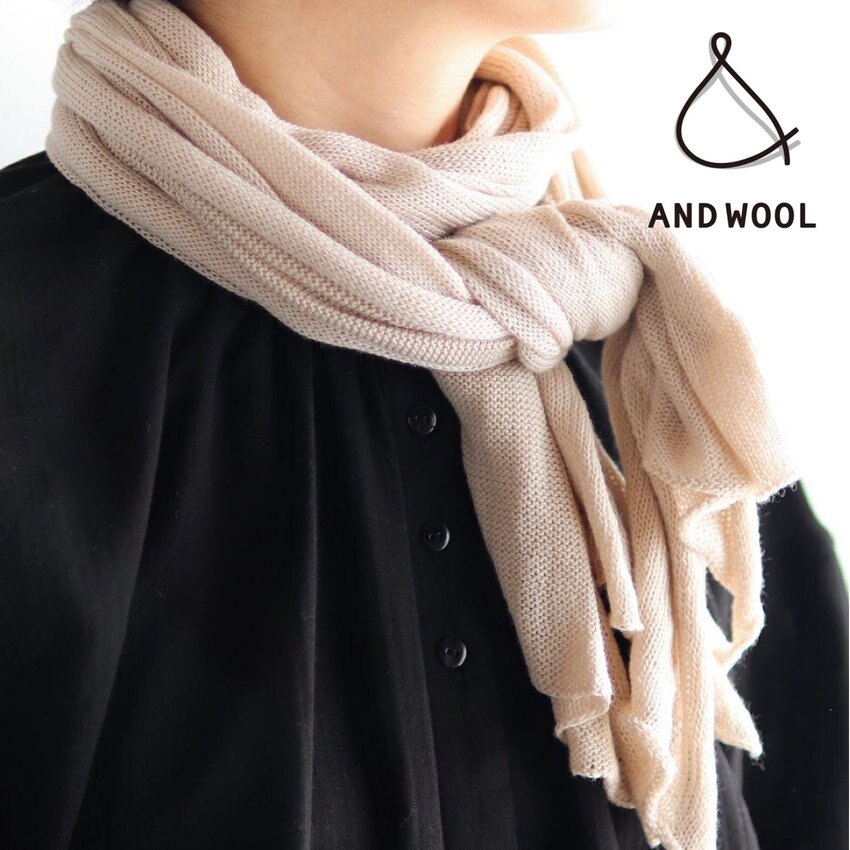天然素材の混率「コットン50％・シルク35％・カシミヤ15％」の糸で編み上げた【コットンシルクカシミヤのサマーストール】