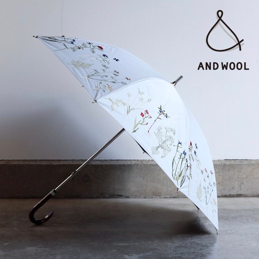シリーズの中でも人気の高い【晴雨兼用日傘 ボタニカル刺繍 折りたたみ