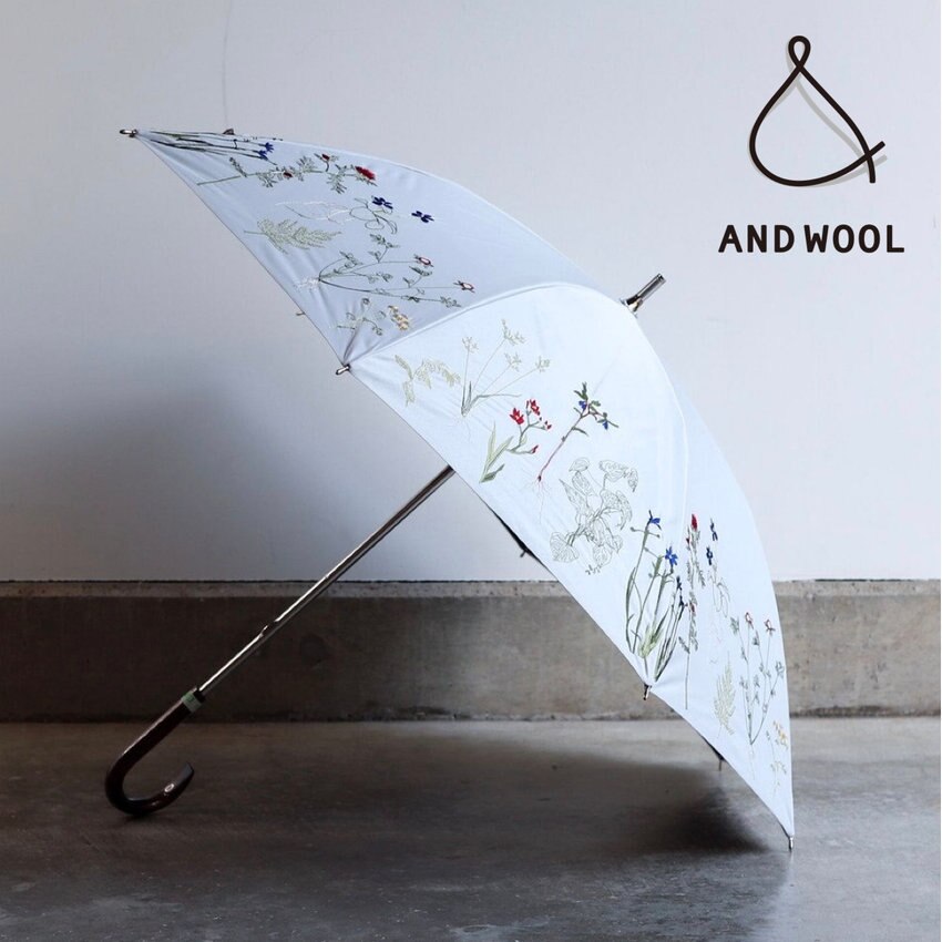 シリーズの中でも人気の高い【晴雨兼用日傘 ボタニカル刺繍 折りたたみ傘・長傘】7つの野草を植物図鑑のように表現
