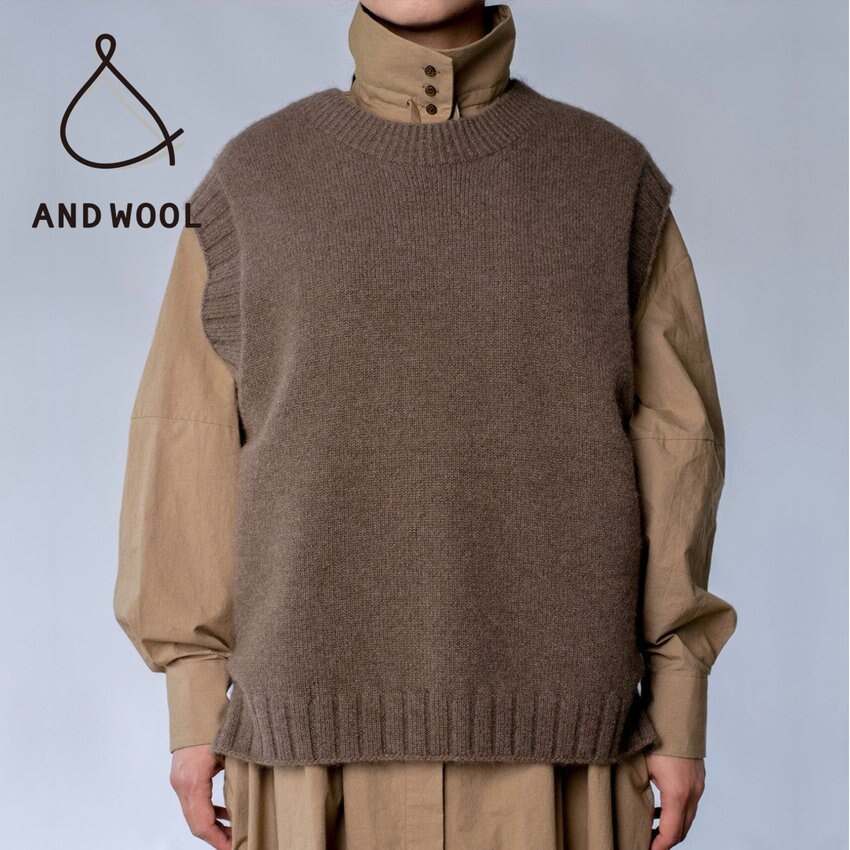 人の手で加減を見ながら1枚1枚編み上げる【フリーサイズのベーシックなニットベスト】上質なヤク100%の糸で作ります