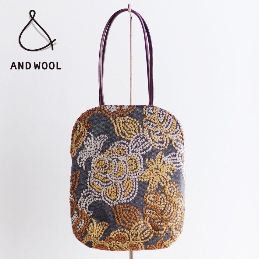 【数量限定再入荷!!】遠くからでも目を惹くワンランク上の高級感と上品さ「豊かな表情のノット刺繍のミニバッグ」