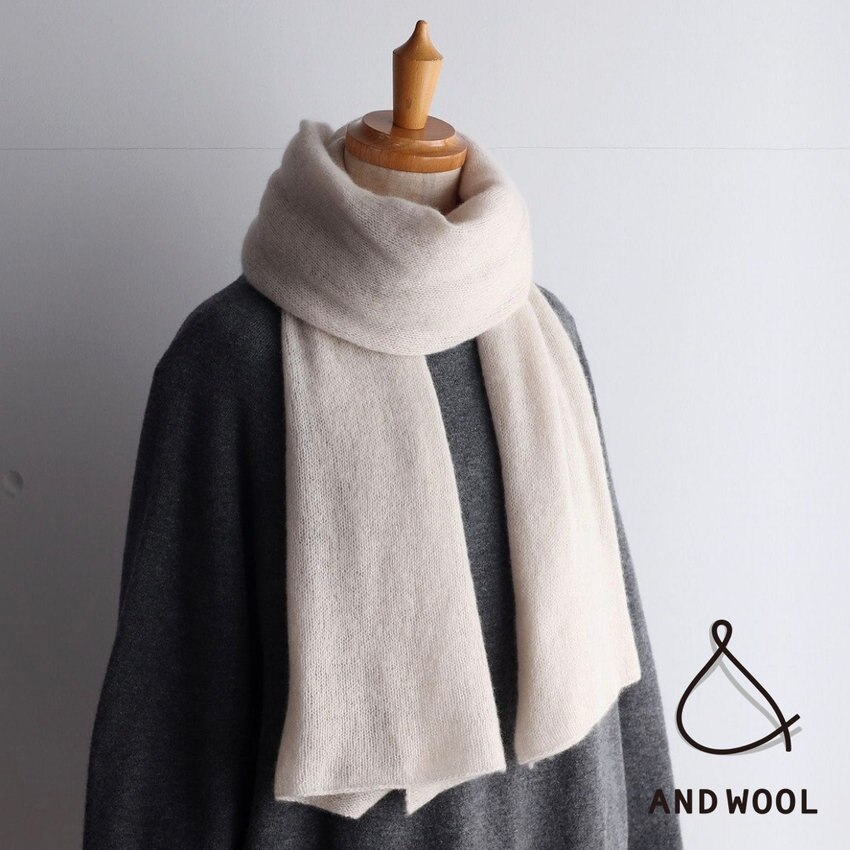 クリスマスギフトにもおすすめ!!【ホワイトカシミヤ100%のストール】巻き方のバリエーションが楽しめる「細巾タイプ」