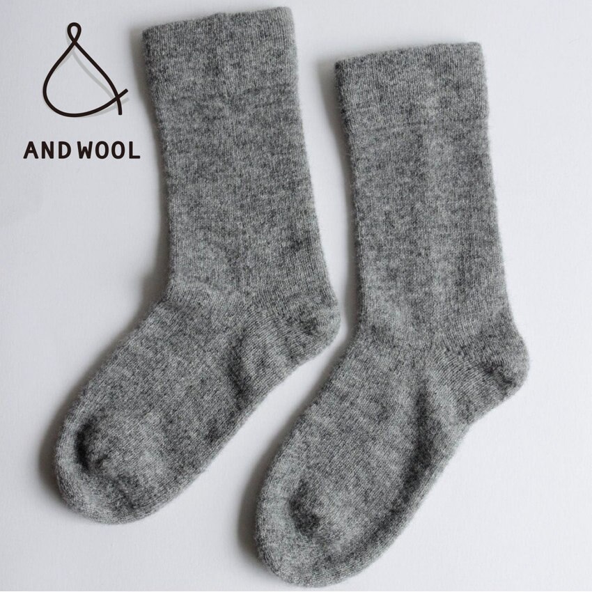 クリスマスギフトにもおすすめ!!驚くほど滑らかな【カシミヤウールの靴下】1枚1枚手編み機で編み上げています