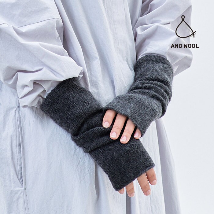 至高の心地良さ【ニット屋さんの上質なカシミヤ】目にも楽しいカラーバリエーションを色毎にご紹介！チャコールグレー編